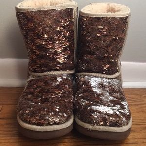 Color changing sparkly uggs